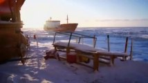 Deux bateaux au secours d'une ville d'Alaska