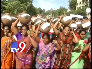 Protests continue in Ananthapur