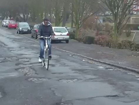 Nids-de-poule à Mouscron: le test de la rue du Roi Chevalier à vélo:
