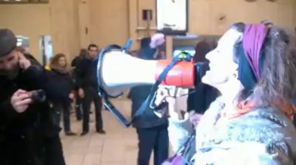 Bruxelles: "Action Dying" flash mob pour attirer l'attention sur les sans papiers