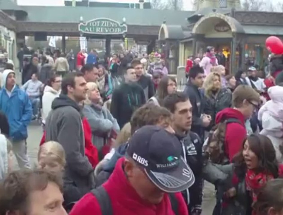 Ypres: plus de 700 personnes en pyjama pour la réouverture de Bellewaerde