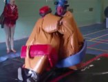 Mouscron, journée sportive pour personnes handicapées: le combat de sumo