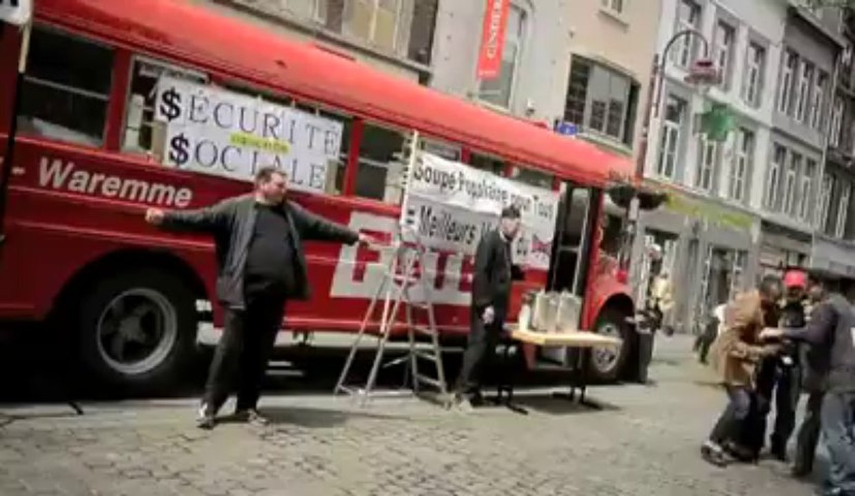 Verviers: La FGTB mime la soupe populaire pour critiquer les mesures du gouvernement Di Rupo