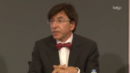 Di Rupo ne fera rien sans l'accord des six