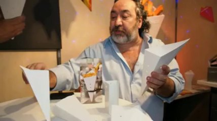 Tony Malandreni présente un nouveau cornet de frites