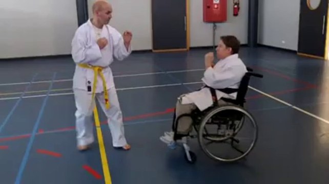 Tinlot: démonstration de handi-karaté et de self-défense