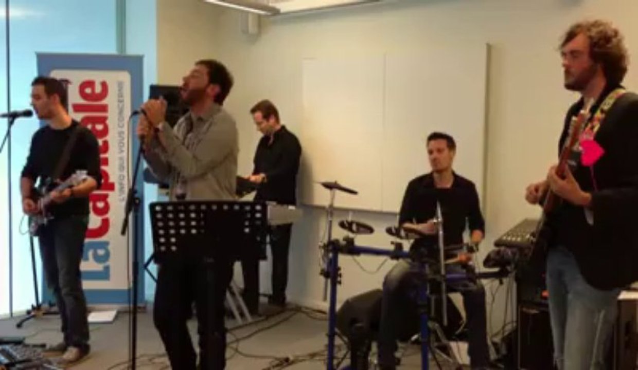 Michael Meers donne un concert privé à La Capitale avec son groupe "The Paycocks" (2)