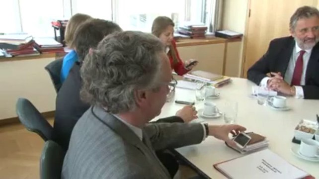 Le ministre des Entreprises publiques recontre son homologue néerlandaise pour discuter du dossier Fyra