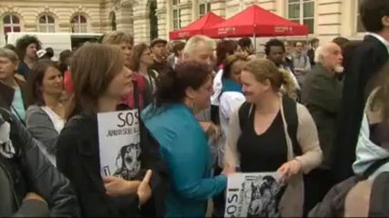 Les avocats pro deo manifestent place royale