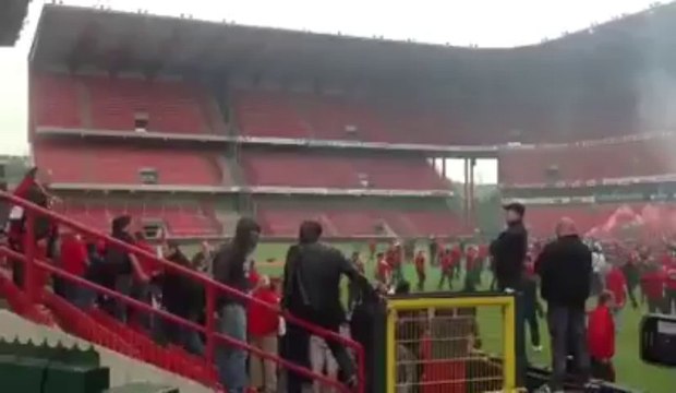 Les supporters du Standard manifestent à Sclessin (4)