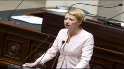 Atteinte d'un cancer, Marie-Dominique Simonet démissionne