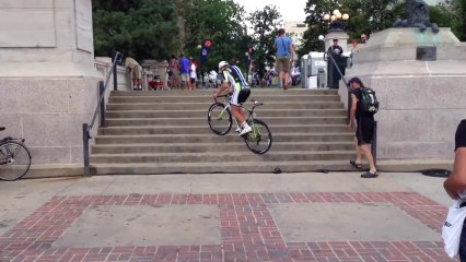 Peter Sagan monte les marches d'escalier