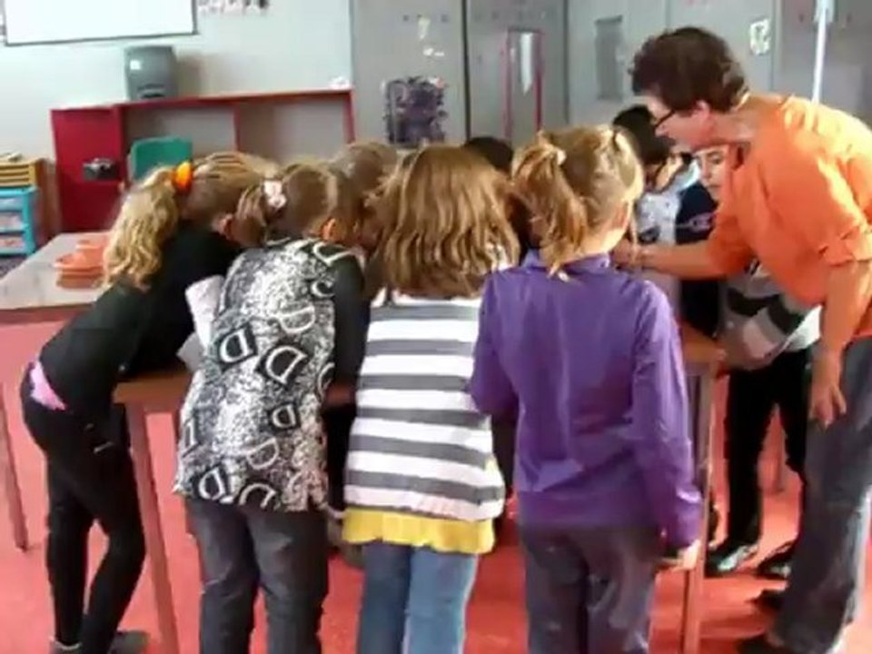 comment separer le jaune du blanc d'oeuf avec une bouteille plastique