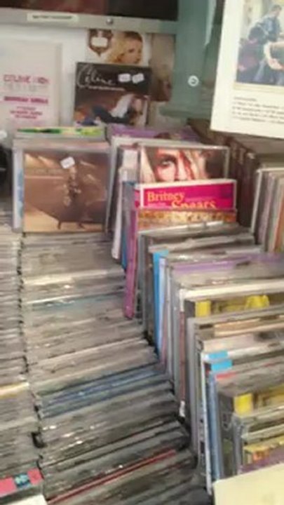 illogicall-music.fr  - celine dion- disques- records- cynis - boutique- shop - collectors - cd