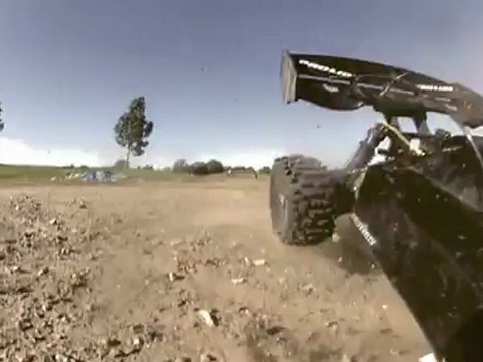 SOMETHING DIFFERENT??  ULTIMATE RC BASHING, E REVO, VORZA FLUX, SLASH4X4