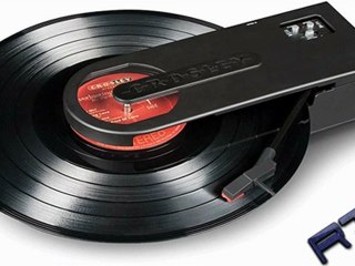 Crosley Ultraportable Turntable FM Transmitter Demo