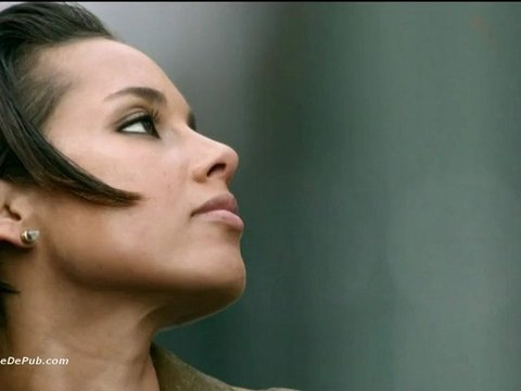 pub Reebok Classics Alicia Keys Foot Locker (VF) 2012 [HQ]