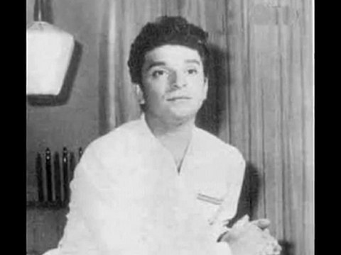 Yıldızları gökyüzünde sever aşıklar (simidimde susam) ZEKİ MÜREN