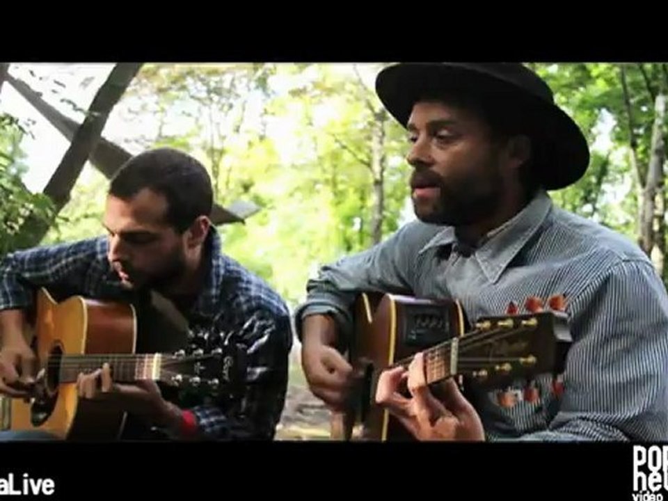 Here We Go Magic - Hard to be Close