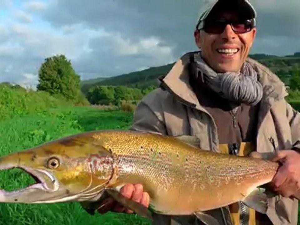 Stage peche saumon irlande combat saumon 80 cm 9 livres Ahmed Irlande 2012