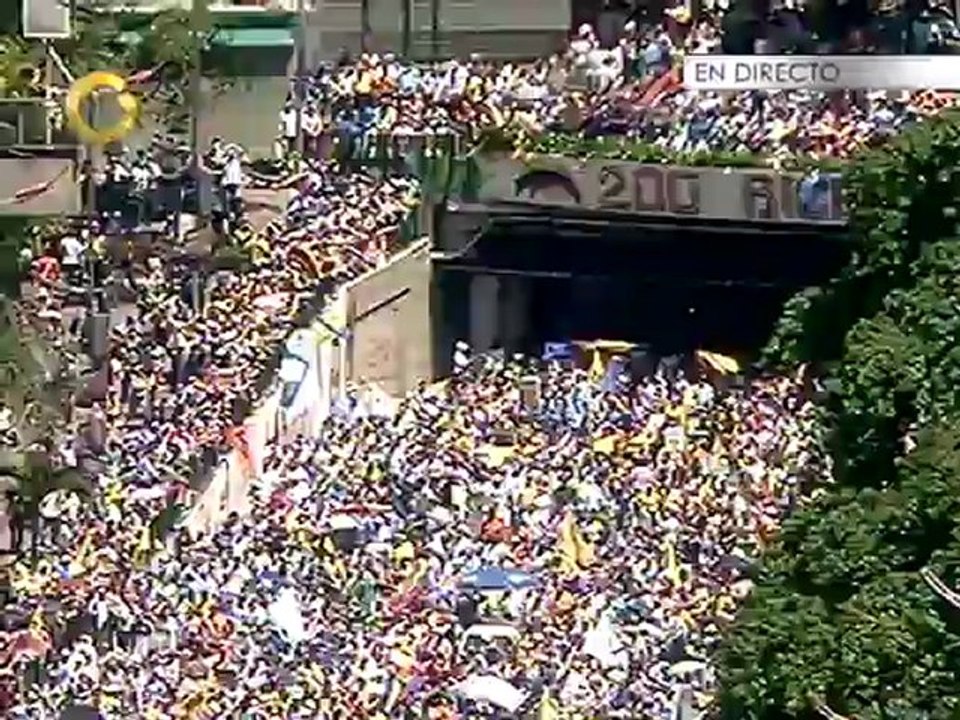 En Video: Caramelos de Cianuro en cierre de campaña de Capriles