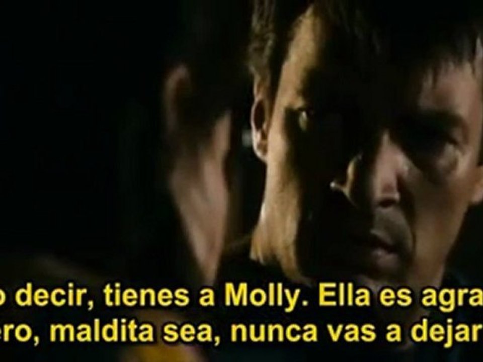 Besazo de Nathan Fillion en trucker