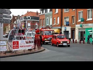 Défilé de véhicules incendie à Estaires