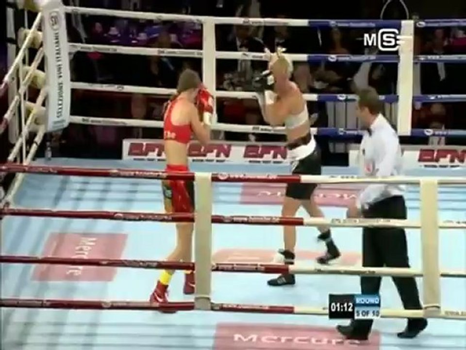 2012-09-21 Delfine Persoon vs Erin McGowan