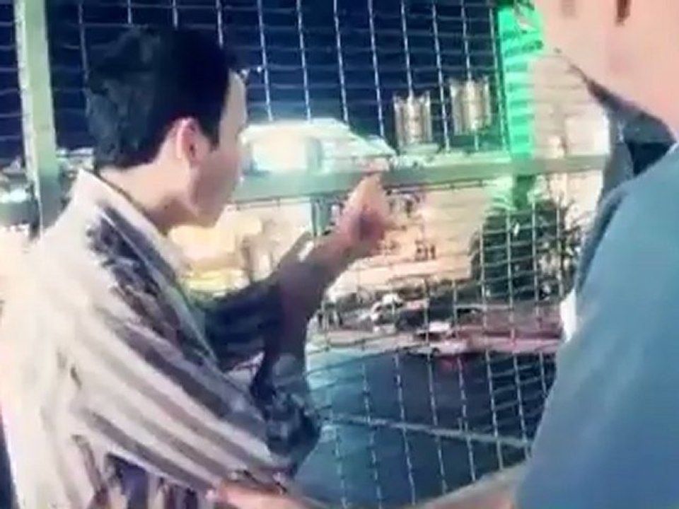 Coin Under Watch Starring Oz Pearlman (DVD) - Magic Trick