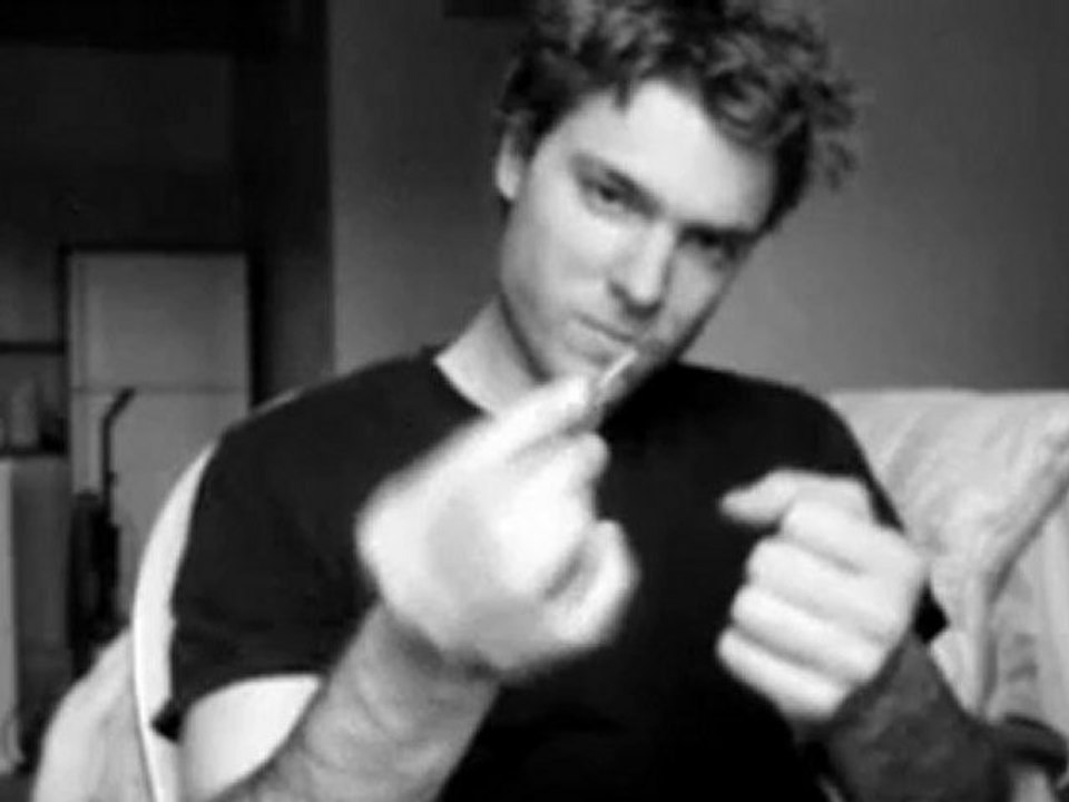 Crooked by Kevin Parker (DVD) - Magic Trick