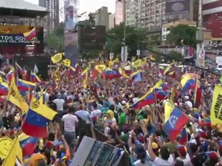 Surging Capriles threatens Venezuela's Chavez