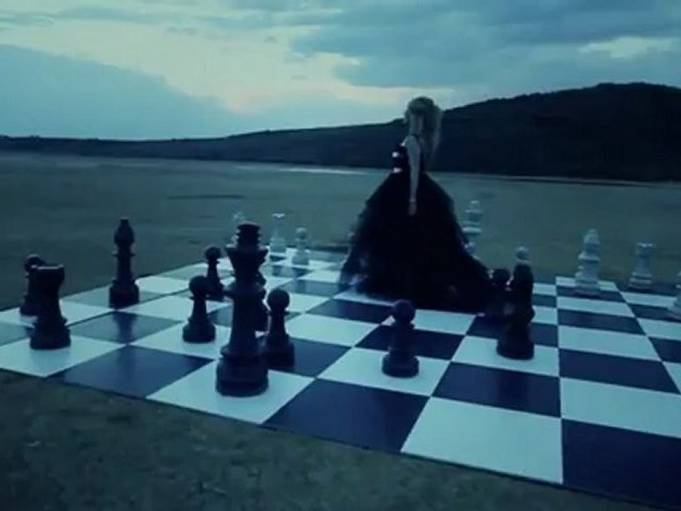 Jehona Sopi - Une do ti laj kemishat tua (Official Video)