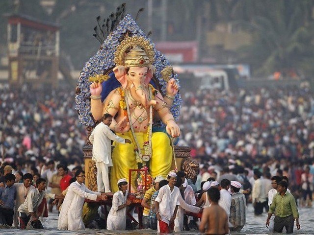 Mumbai Ganapati Visarjan 2012 !
