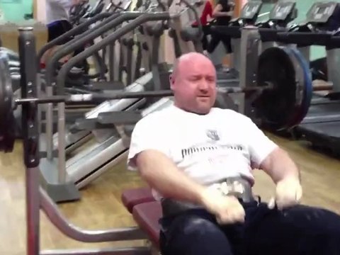 Tomas Cuddihy, benchpress 162.5kg, September 2012.