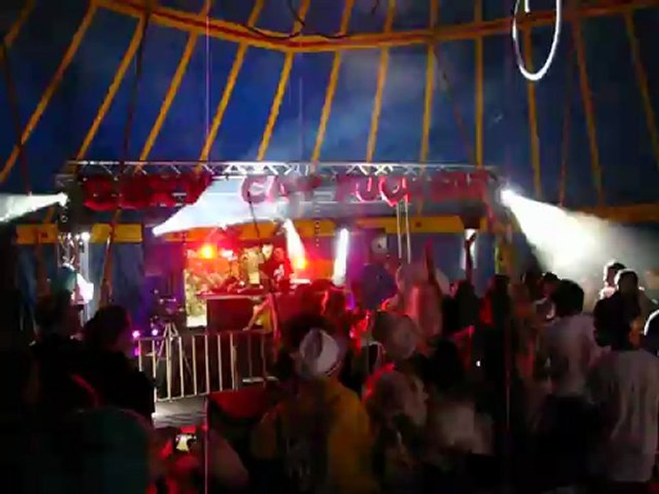 Une journéé au cirque Sexy cat fucker, Gaia concept,Courtoisie