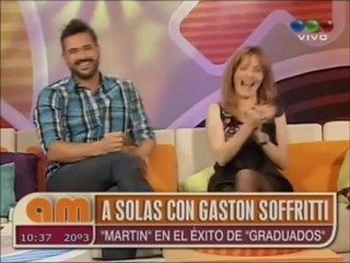 Las desopilantes imitaciones de Gastón Soffritti a Tuca y Andy, de Graduados