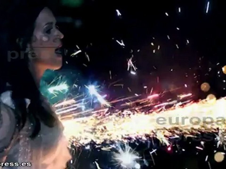 Katy Perry da una fiesta para celebrar su divorcio