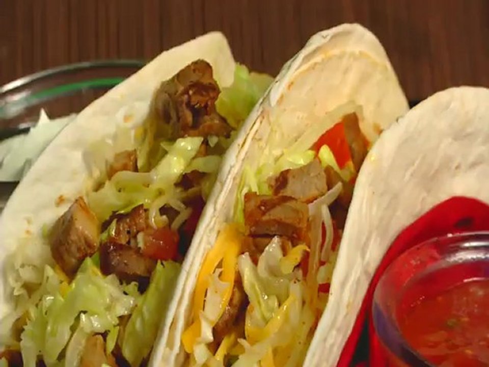 Azteca Food's Chef Gustavo Gives Us Tips On Making Steak Tacos
