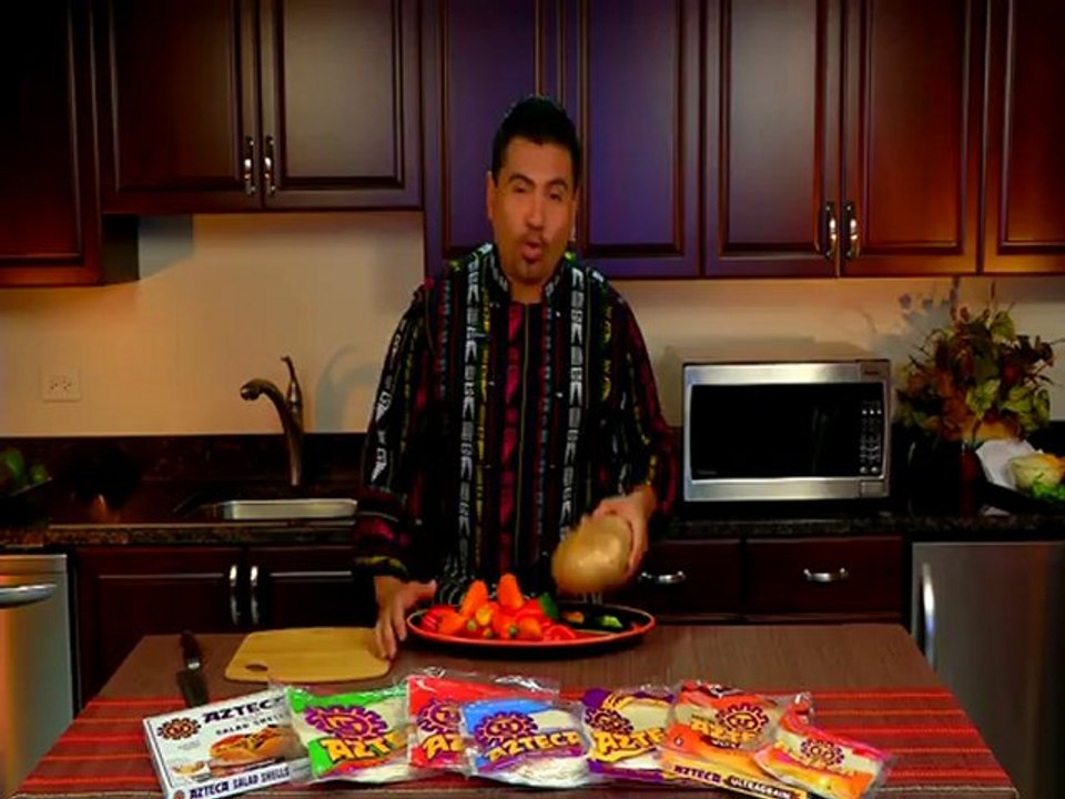 Azteca Food's Chef Gustavo Shares Tips on Jicama and Sweet Peppers