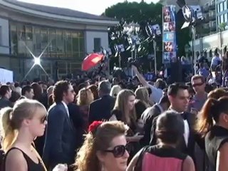 'Educando a mamá' y Christina Aguilera triunfan en los Premios Alma