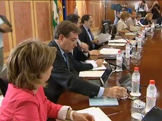 Los tres primeros imputados se niegan a contestar a la comisión de los ERE