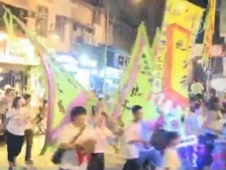 Танец дракона исполнило более 200 человек