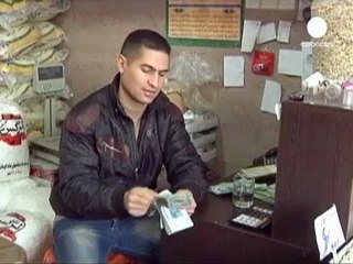 İran Riyal'i Dolar karşısında eriyor