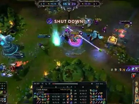 Kha'Zix joue en équipe - League of Legends