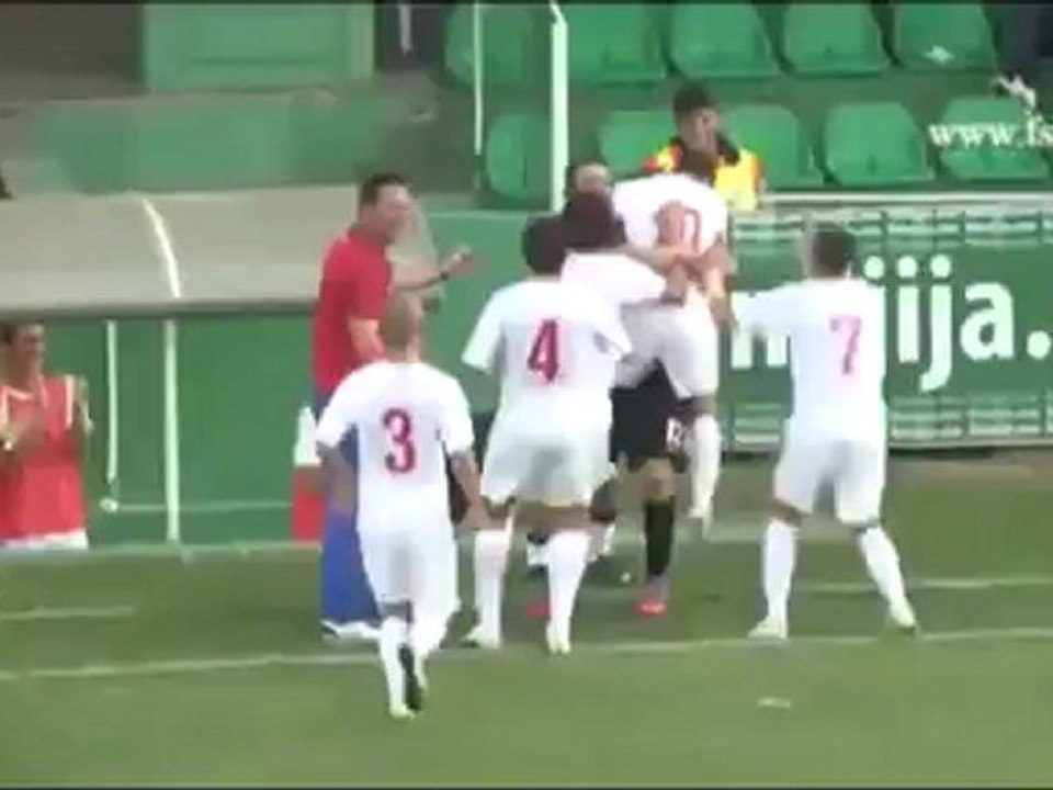 Απίστευτη κομπίνα σε κόρνερ και... γκολ!