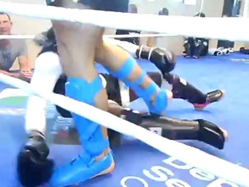 Interclub Muay Thaï Boxingclub Bagnolet du 30 septembre 2012 Alex r3