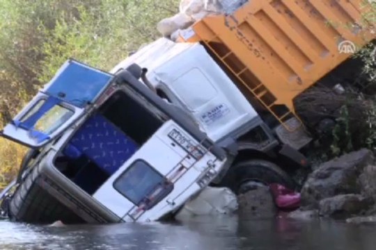 Gümüşhane'de feci trafik kazası