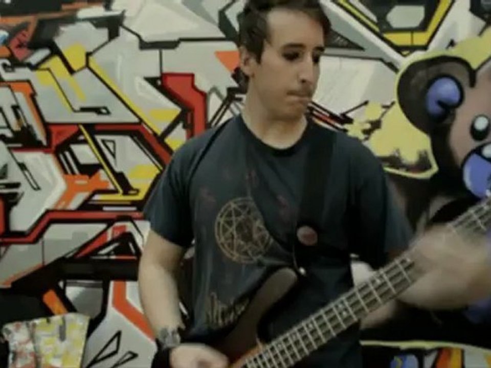 Ann'so M : Je cours et je marche au pas (clip officiel)