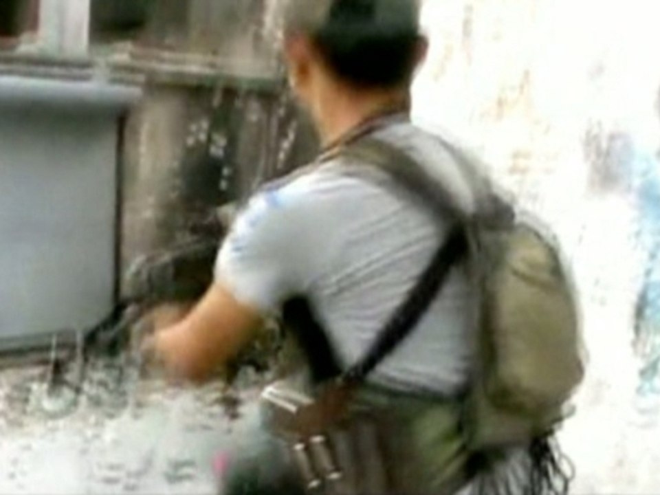 Syrian rebels battle for control of Aleppo