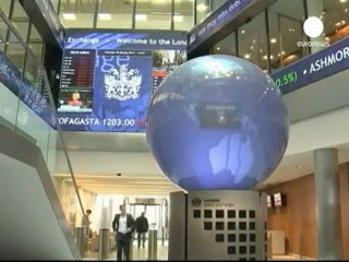 Expertos aconsejan a la UE vigilar más a los bancos